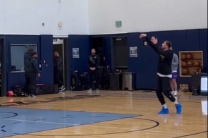 仍旧为出战成疑！东契奇今天参加了球队投篮训练