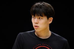 很气徐静雨：杨瀚森你如果不吃肥将近20斤 现在就有你的机会