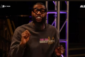 香波特：和詹姆斯打球你就不能过度做自己 我只能蹲底角太难受了