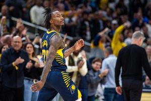 昆顿-杰克逊！曾令旭：小人物专门挑勇士打啊 看看科尔赛后怎么说