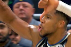 这球太不字母了！字母哥翻身后仰中投压哨绝杀！