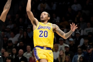 小尼克-史密斯：我的队友们确实很好地引导了我 让我学到了很多