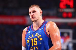 斯波谈约基奇：他掌控着比赛的每个环节 赢下了所有这些较量