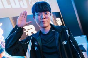 外媒统计：Cuzz自出道至世界赛决赛用时3085天，仅次于Bdd