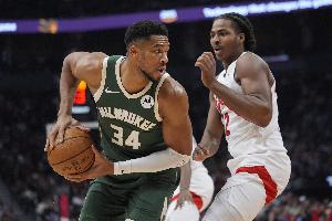 历史第一！字母哥单赛季最快达成250+100+50