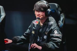 Faker：今天来到赛场时短暂想起了S7，我感受到自己成长了