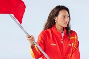 郑钦文：很荣幸能担任湖北代表团旗手 为每一位拼搏的运动员喝彩