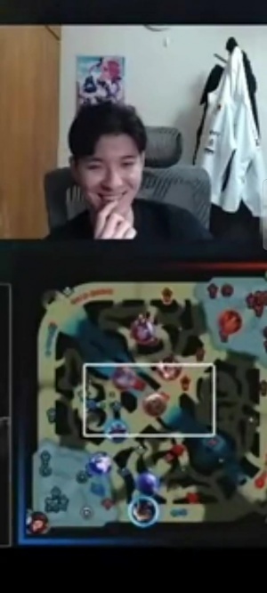 Doggo：UP时期一直让我选滑板鞋那些垃圾英雄 打野15分钟就开送