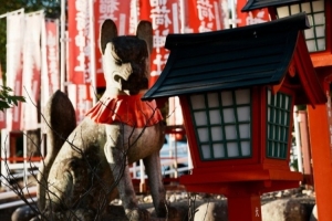 Angel晒旅游照：犬山街边偶遇用塑料棚搭的拉面&烧肉店