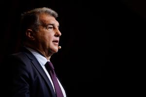 拉波尔塔：若通过致敬弥补会很好，猜测梅西以球员身份回归不合适