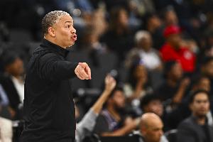 卢：我们总是开局慢热 但能找到节奏&总会找到合适的轮换阵容的