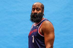 记者：目前的哈登是腿筋伤病后进攻最好版本 可惜快船问题还很多