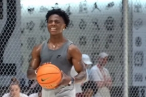 甲亢哥惊讶杜兰特百分百中！杜兰特凡尔赛回复：那些人都问20年了