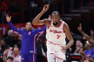 解说：关键时刻还得请兰特老祖 绝平or制胜一击 反正抡起来了