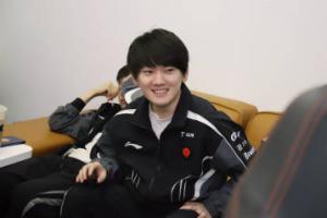 伟大！北川经纪人：哥哥伤势严重 但担心自己不打TES没人 学弟回韩服兵役