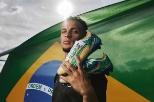 安东尼长篇专访偶像是梅西丨感谢曼联丨拒绝拜仁丨渴望世界杯