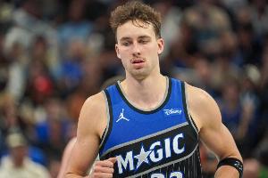 高效输出！小瓦格纳半场10中7&7罚全中砍下23分 两节分别上双