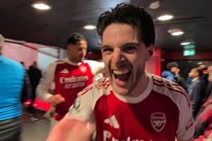 北伦敦德比大胜！阿森纳社媒晒球员通道庆祝视频