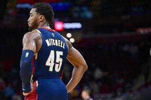 终于发力！米切尔连续两记接球三分命中 骑士追到仅差4分！