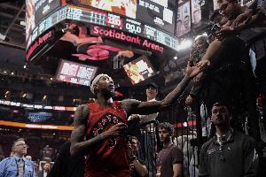 莺歌：巴雷特不打大家都要扛起责任 昨天我表现一般今天要发挥