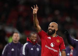 姆伯莫职业生涯至今9次对阵埃弗顿0球0助，战绩2胜3平4负