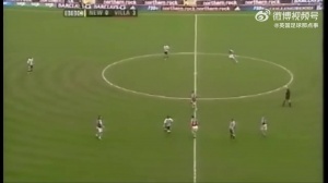 其他都是小场面...20年前纽卡鲍耶和代尔场上大打出手 两人被罚下