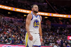 血脉压制！库里生涯对阵马尔卡宁战绩来到11胜0负