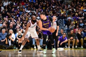 周二竞彩篮球焦点：快船深陷低谷 湖人攻防存隐患