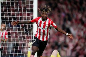 西甲官方：当尼科倒地时，巴萨南看台球迷齐声高喊“踩他，踩他”