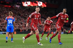 罗伯逊：我仍然经常会跟马奎尔碰面，有幸曾与他一起为赫尔城效力