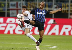 米兰达：在意甲我变成更全面的后卫 希望西蒙尼成为马竞的弗格森