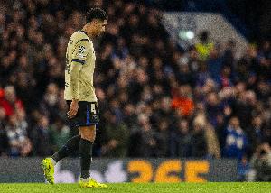 牢霍长点心吧！弗里克：不知道他第一张牌怎么回事，我得和他谈谈