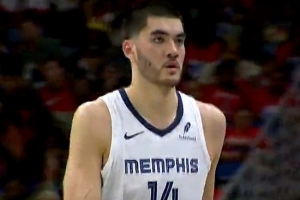 10分优势说没就没！科沃德助飞埃迪空接暴扣 灰熊追平比分！