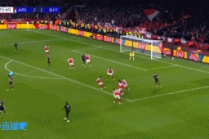 诺伊尔出击送空门，马丁内利笑纳！阿森纳再入一球，3-1领先拜仁