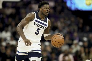 解说：森林狼还是缺一个好的持球人 他们今天对雷霆的防守还不错