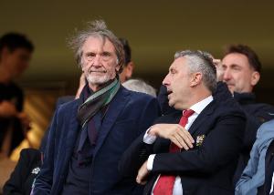 记者：新财务规则让曼联成主要受益者，有望大量投入进行中场重组