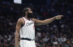 最夯的牛马！哈登半场出场时间最长 贡献17分4板5助2断 正负值+15