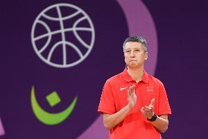 记者：韩国男篮的进攻天花板并不高 但中国男篮实在是攻得太差了