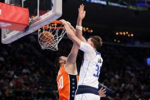 板凳得分5-41！登卡燃尽但替补被爆 快船阵容伤病+老化走向死局