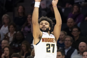 外线火力稳定！穆雷18中8&三分10中5 砍下24分3板4助1断