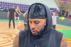 莫兰德：杨鸣是很认真的教练 他也希望我担任领袖去带动球队