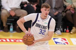 稳步提升！弗拉格前10场场均13.6+6.6+3！近10场19.5+6.5+4