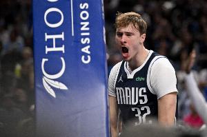 可以多攻！弗拉格篮下再打2+1 连续两个