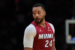 让你们不要我！鲍威尔本赛季双杀老东家快船 场均25.5分