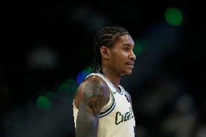 无可挑剔！小波特15中12超高效空砍30分4板5助3断