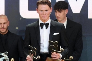 麦克托米奈：来那不勒斯是一个轻松的决定，我来到了正确的地方