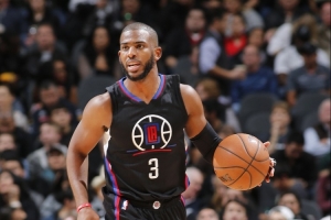 媒体人：快船这一波很不地道 应妥善处理保罗 而不是深夜赶人回家