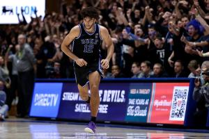 明年状元是你？卡梅隆·布泽尔3战合砍90分 破杜克新生历史纪录