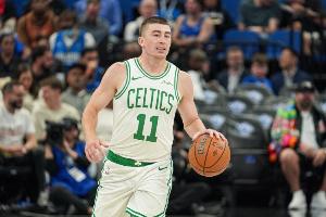 毫无准星！普理查德首节4中0未得分 仅拿1板1助