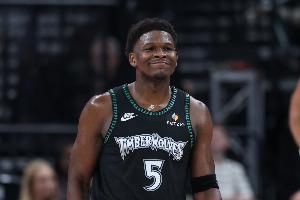 乔丹：我听说爱德华兹不会应对包夹 若球员想学经验 我会保持对话